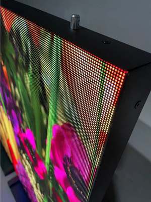 Las muestras 3840 de la exhibición de la ventana de P2.5 LED restauran la publicidad de la pantalla de vídeo