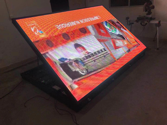 Muestras del monumento de P4RGB LED con la prenda impermeable de Front Opening Cabinet IP65