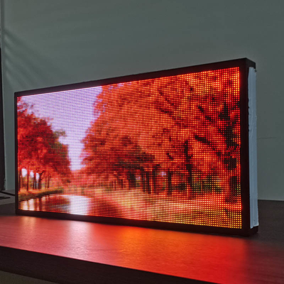 Tienda que hace publicidad de las muestras de P4RGB LED Digital, cartelera llevada al aire libre programable de WIFI