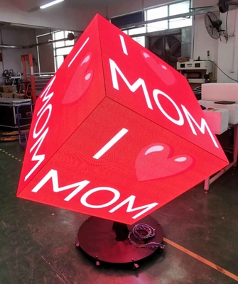 640x640 LED Cubo de pantalla personalizado 6 lados mostrando