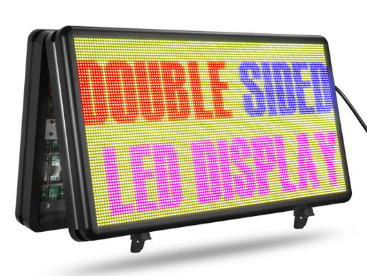 El doble echó a un lado cartelera programable de P5 RGB LED para la publicidad