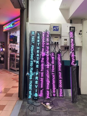 Tablero móvil de encargo de la muestra de P3mm RGB LED con el cambiador 16port