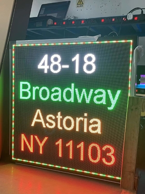 muestras al aire libre de la exhibición de la ventana de 5000nits P3 RGB LED con el perfil de aluminio de 768x768m m