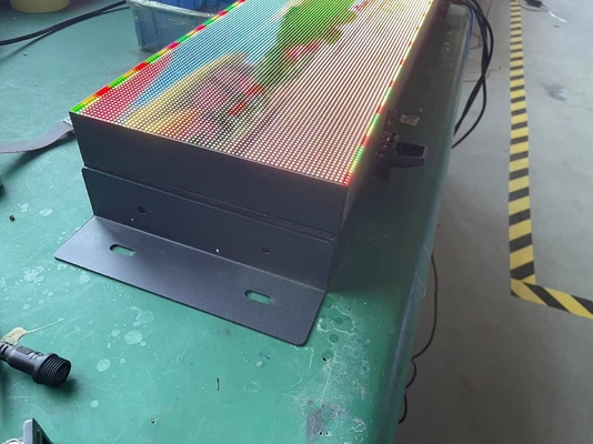 Muestras programables del movimiento en sentido vertical de 12 voltios P3 RGB LED para el coche