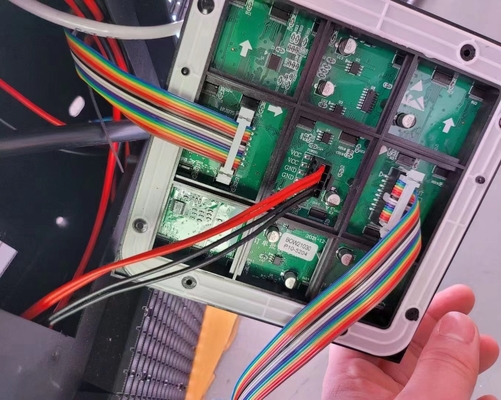 Carteleras de P10 RGB SMD3535 LED Digital con el gabinete de aluminio