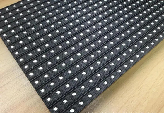 Muestras programables de la ventana de RoHS P10 RGB LED para la tienda