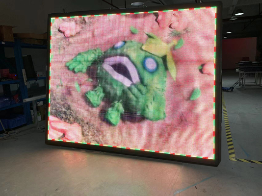 Las muestras del monumento de P10 RGB LED Digital con 3840 restauran