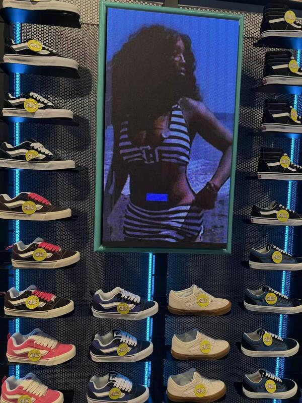 SMD1515 Configuración de píxeles pantalla LED exterior que ofrece vida útil de 000 horas excelente para señalización digital al aire libre y eventos