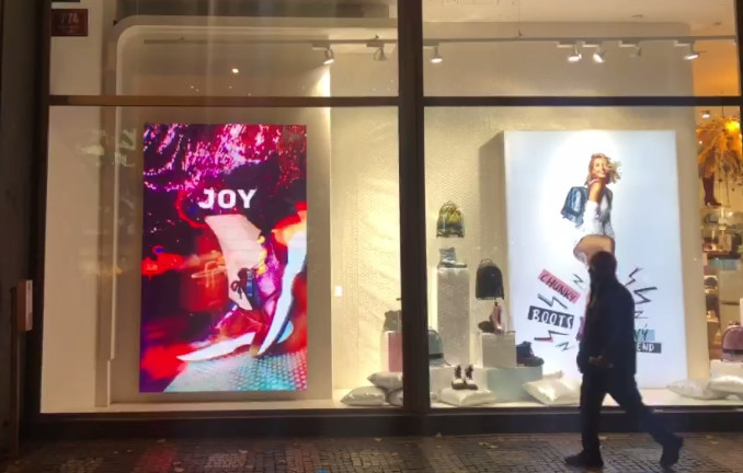 Pantalla LED de la ventana de vidrio de PSE P3RGB para las tiendas del restaurante y de la marca